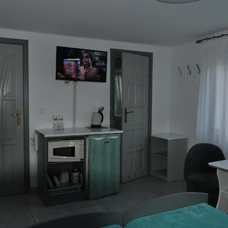 Quarto em Acomodações Particulares Goscinne U Kasi *