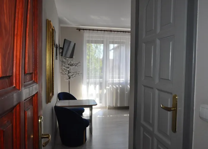 홈스테이 Goscinne U Kasi 코워브제크